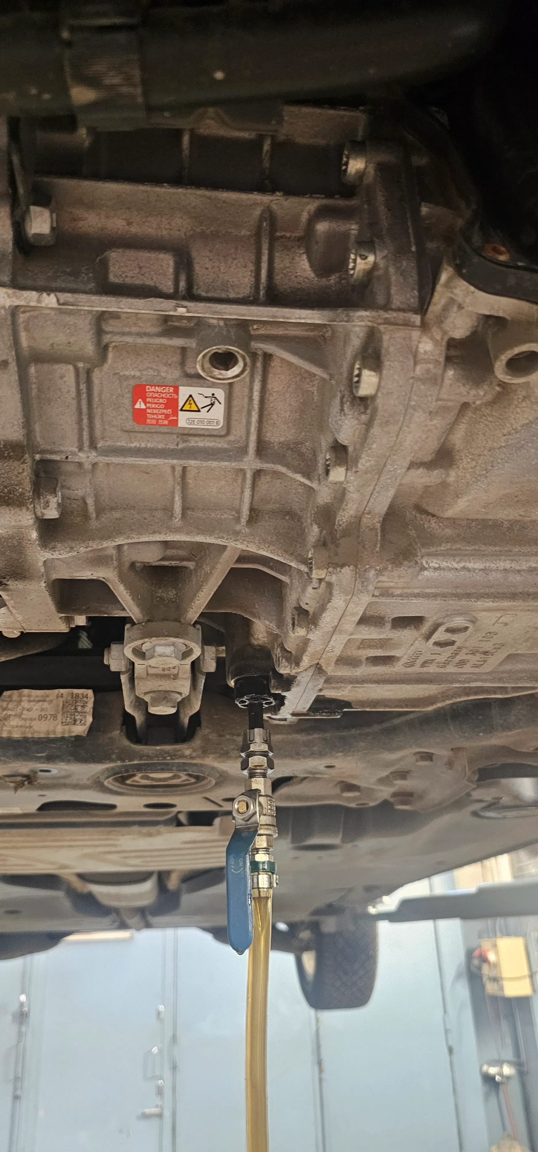 Vaihteistoöljyn vaihto SEAT TARRACO 2021 1.4 e-HYBRID